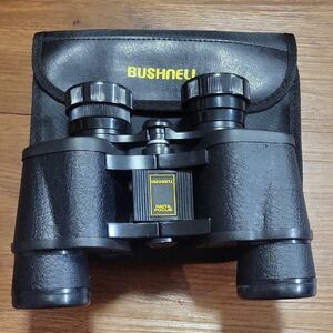 Bushnell Black Insta-Focus Binoculars with Protective Case